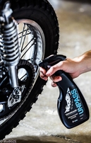 6. video: použití čističe ADDICT na očistu celé motorky