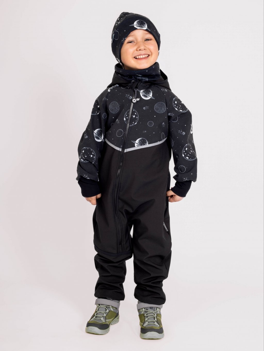 Unuo, Toddlers softshell overall with fleece Mini, Black, Planets -  www.unuokids.com