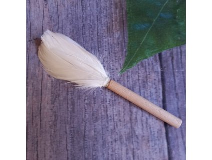 Mašlovačka s peřím