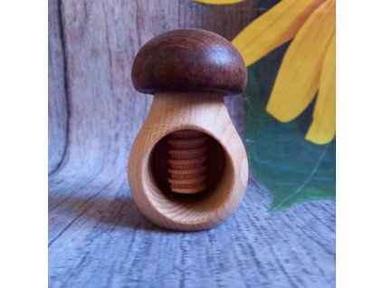 Louskáček na ořechy Hřib