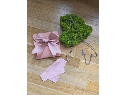 Řetízek s křišťálem