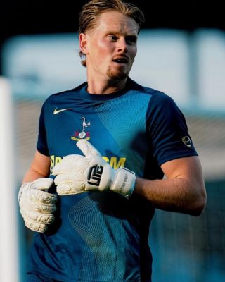@tondakinsky dnes opět v základní sestavě Spurs 🆙🧤💎 Premier League 🆙🧤 . . . . #goalkeeping #premierleague...