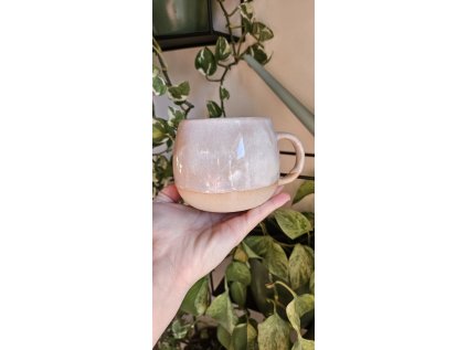 KERAMICKÝ HRNEK MALÝ S UCHEM