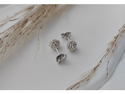 e7ab9421 04dd 44bd 8ffd ed66efe6623b