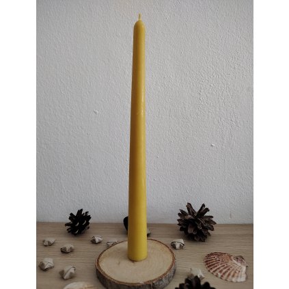 Vysoká svíčka ze včelího vosku - zúžená