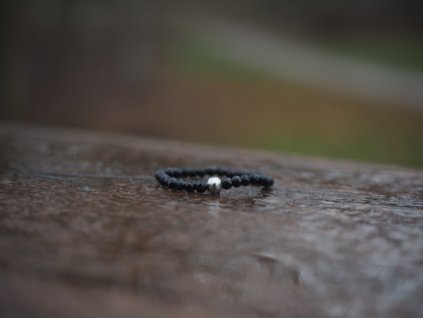 mineralni prsten se spinelem chirurgicka ocel 1