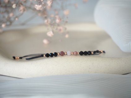 damsky mineralni snurkovy naramek onyx rodonit turmalin opal chirurgicka ocel 2