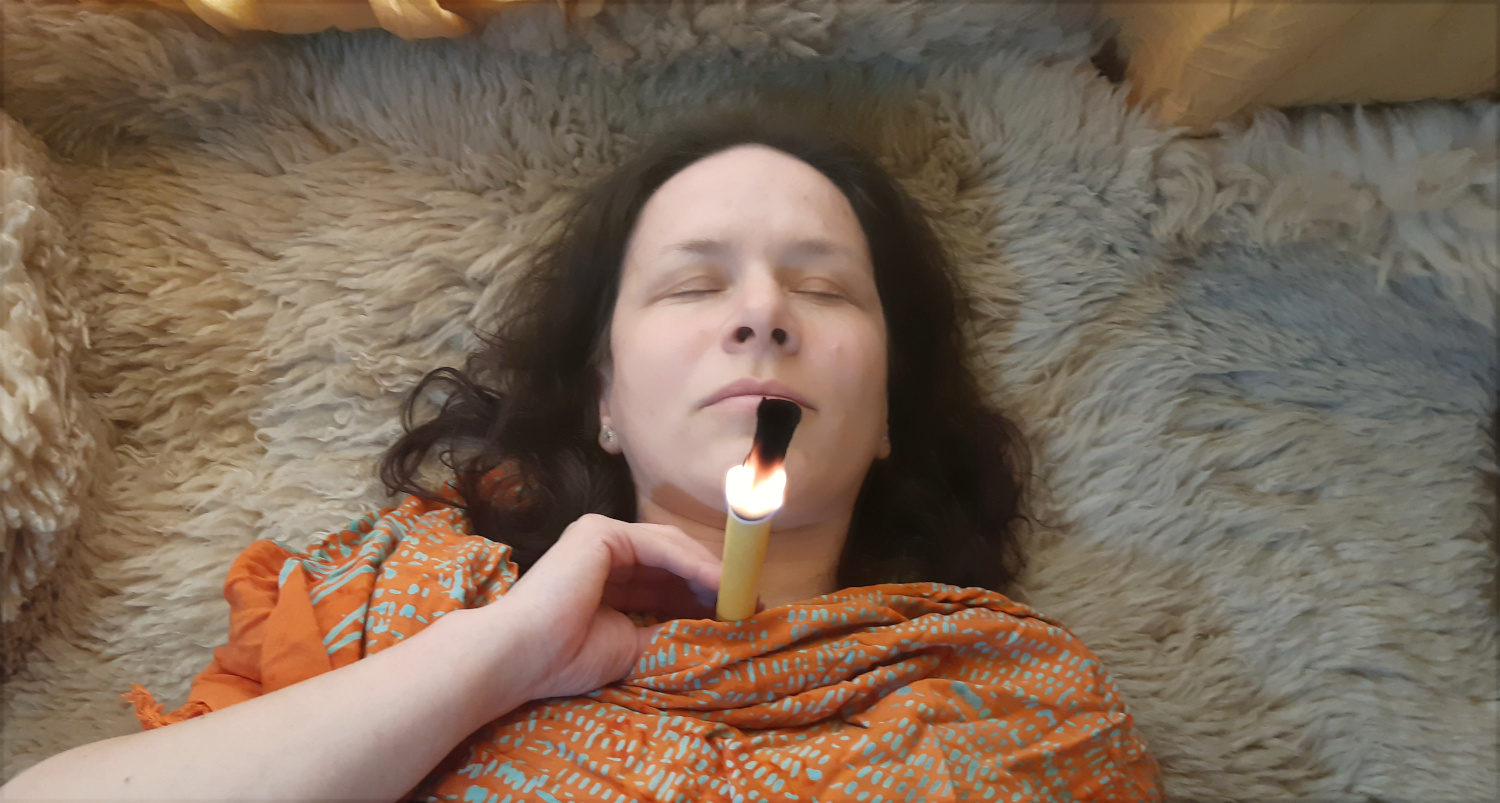 Bolí vás za krkem nebo cítíte napětí v oblasti krční páteře