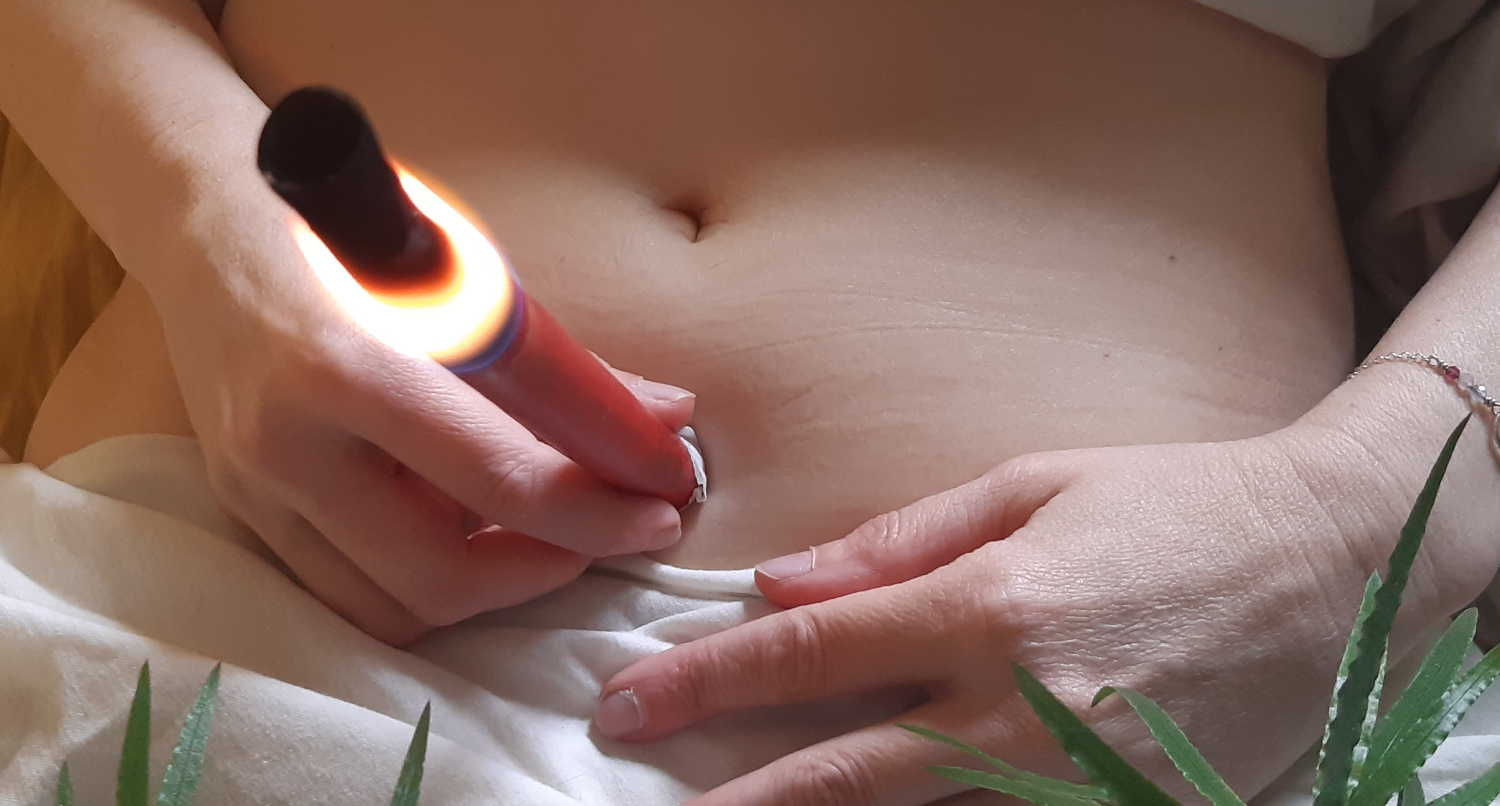 Oranžová terapeutická svíce a její spojení s druhou čakrou