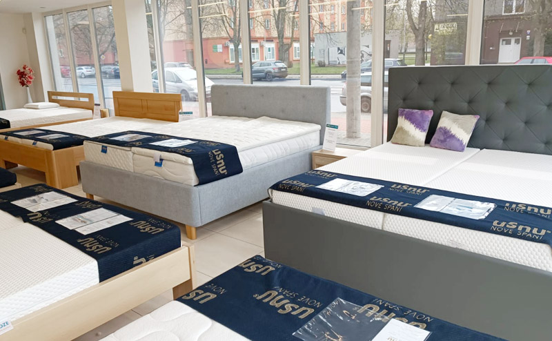 USNU Ostrava – interiér showroomu postelí a matrací