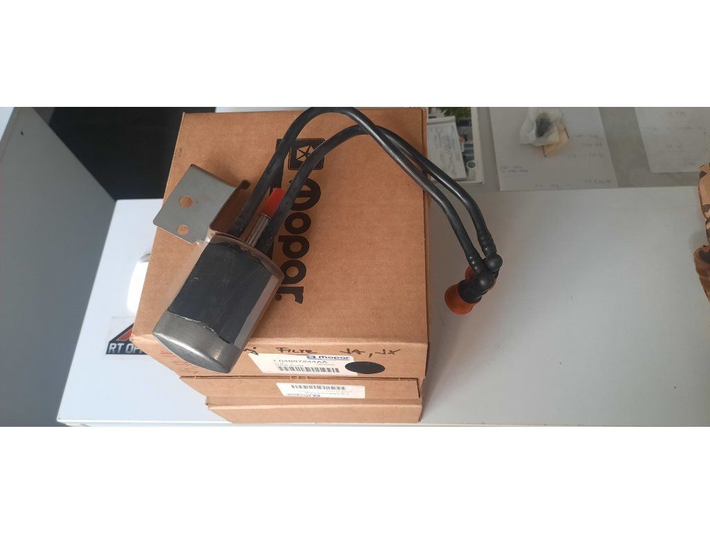 Chrysler Sebring JX Palivový filter 04897244AA