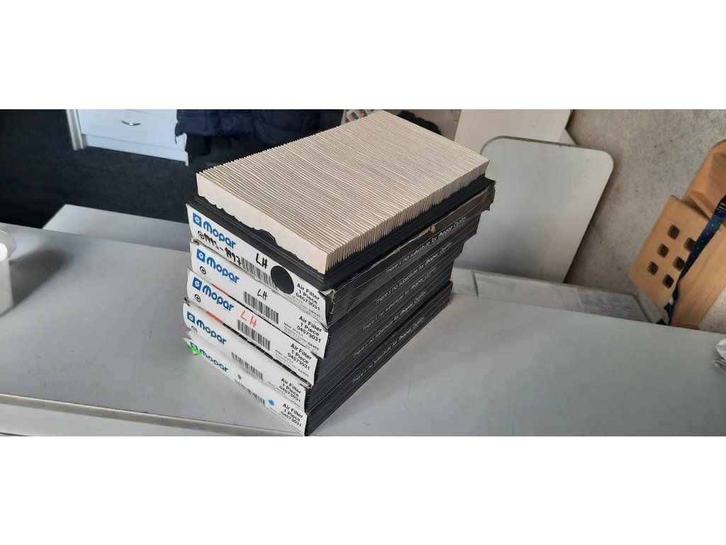 Chrysler 300M LH Air Filter 04573031