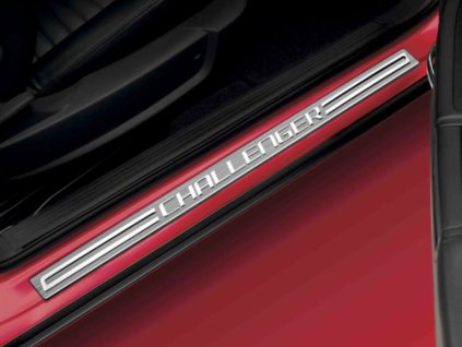 Dodge Challenger Ochranné lišty prahov s logom Challenger