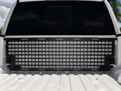Ford F-250/F-350/F-450 Super Duty MOLLE panely pro postel Putco 6,75’ - přední