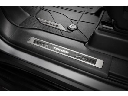 Chevrolet 5.gen Tahoe Osvětlené prahové lišty předních a zadních dveří s nápisem Tahoe
