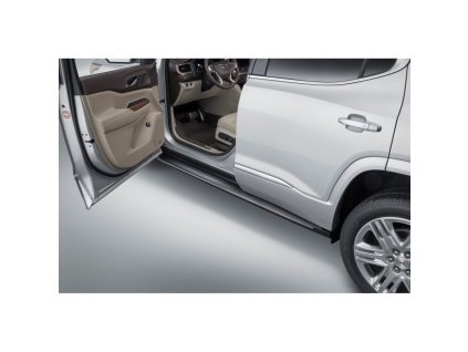 GMC Acadia Tvarované asistenční schůdky v černé barvě