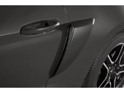 Ford Mustang 6.gen Air Design® karbonizovaná šedá boční lžíce