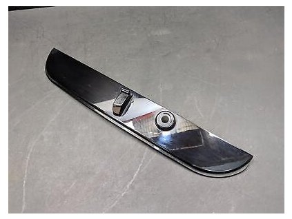 Cadillac Escalade Černý držák zadního spoileru