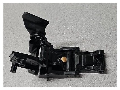 Cadillac Escalade Držák pomocného schůdku na straně řidiče