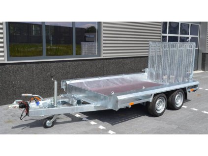 ALFA-T 43015MVG.270/A kéttengelyes, 3,0 x 1,50m méretű, 2700kg fékezett, alsókerekes, síkplatós, gépszállító utánfutó, tréler felhajtó rámpával