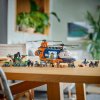 Helikoptéra na průzkum džungle v základním táboře