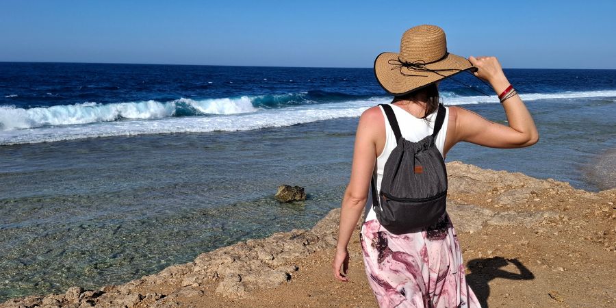 Dámský vak na záda se spoustou kapes