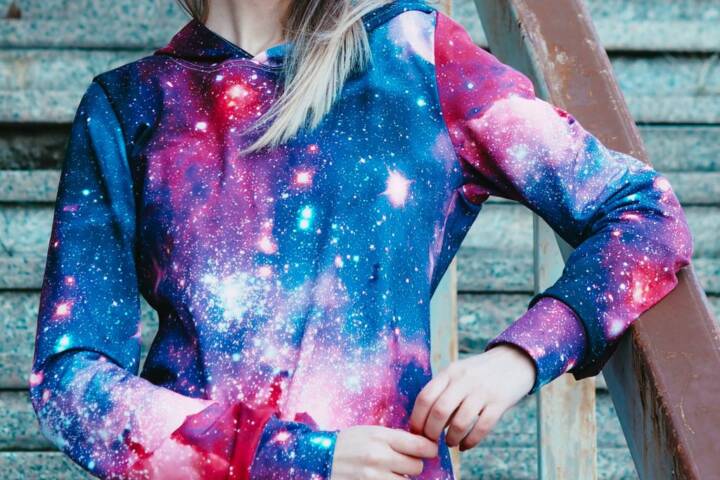 Svět plný barev: Jaký vliv má barva oblečení na naší náladu?