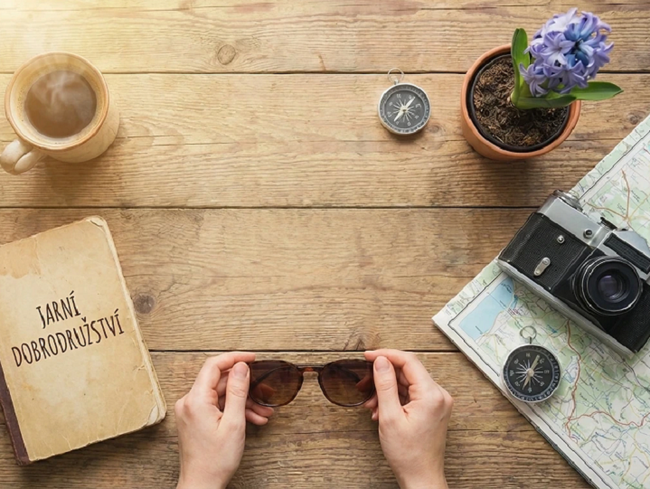 7 jarních mikro-dobrodružství, která ti zvednou náladu (a nezaberou čas)