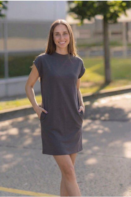 saty s prodlouzenymi rameny sede by utopy