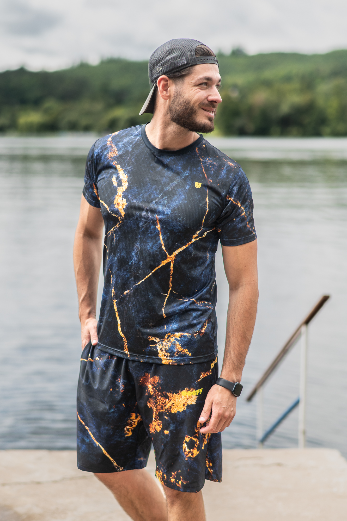 UTOPY Pánské sportovní tričko Dark Gold