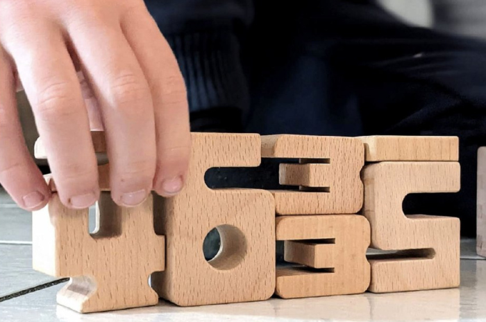 Dřevěné matematické pomůcky pro nový školní rok: Proč k sobě dřevo a Montessori tak skvěle pasují