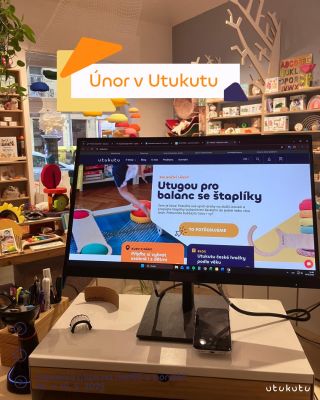 1 v radosti koukáme do většího monitoru a máme větší přehled 2 doskladňujeme očekávané novinky @grimmswoodentoys 3 Kačka...