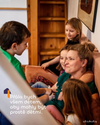 Přála bych všem dětem, aby mohly být prostě dětmi. Aby Den dětí nebyl jen jeden den v roce. 🧡 Výběr s pečlivostí, rozumem...