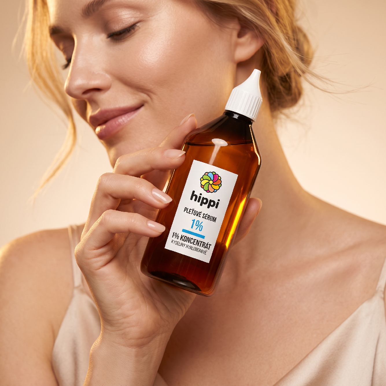 Hippi Hyaluronic Acid Serum 1% - hydratační pleťové sérum s kyselinou hyaluronovou 200 ml