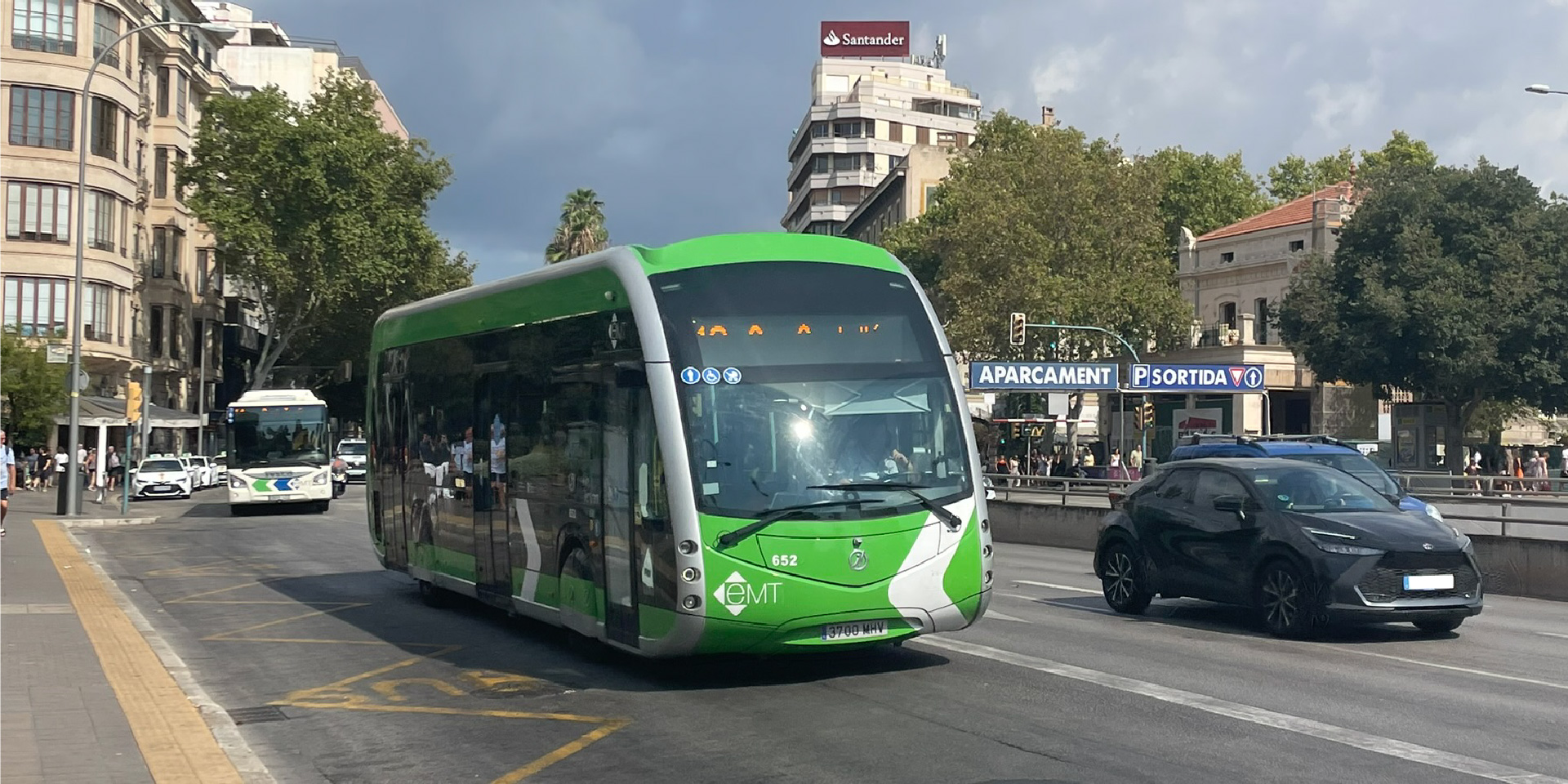 MHD v Palmě: Jak fungují autobusy EMT