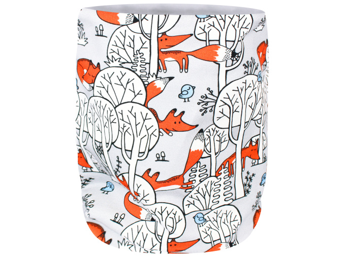 Dětský jarní podzimní nákrčník lišky v lese