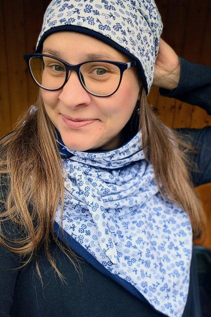 Folklorní šátek na zimu