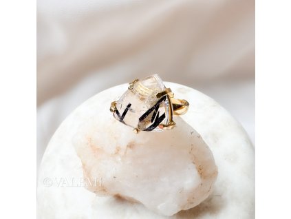 Prsten trojúhelník křišťál s rutilem