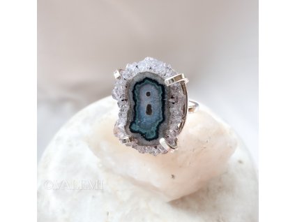 Prsten se stalaktitem 3