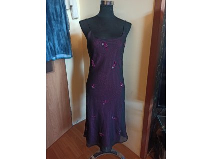 Šaty polodlouhé vínovočerné