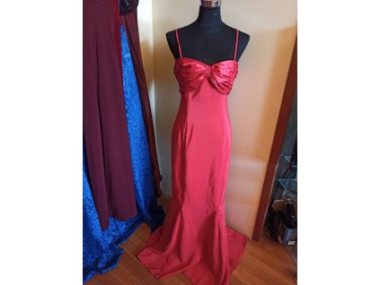 Šaty sytě červené dlouhé