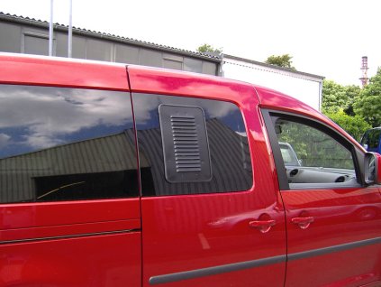 Větrací mřížka pro posuvné okno Volkswagen Caddy 3/4 2004-2020, PRAVÁ