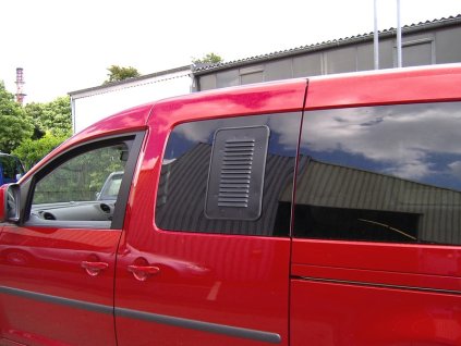 Větrací mřížka pro posuvné okno Volkswagen Caddy 3/4 2004-2020, LEVÁ