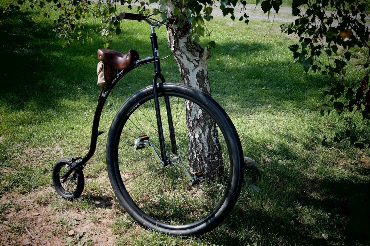 Velociped - bicykel s veľkým predným kolesom