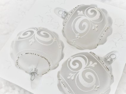 Vánoční ozdoby koule bílé se vzorem