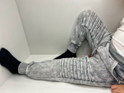 Chlapecké kalhoty s kapsami  ŠEDÁ