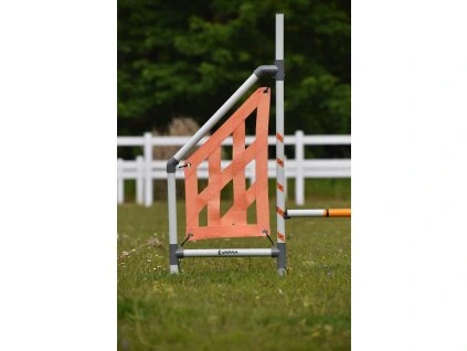 Háček na šedou skočku Vapaa