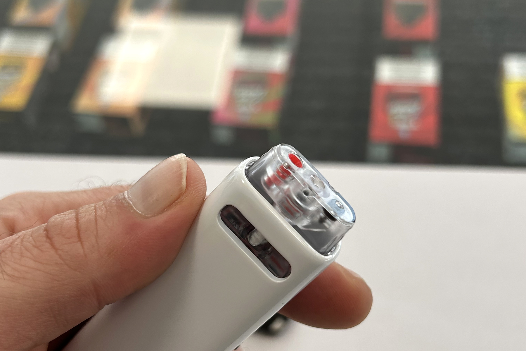 Detail GPP cartridge na bílém Uwell Caliburn G4