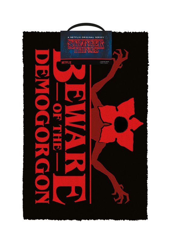 Pyramid International Stranger Things - lábtörlő - Vigyázz a Demogorgonnal!