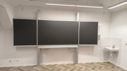  Pylonová tabule Triptych - antracit